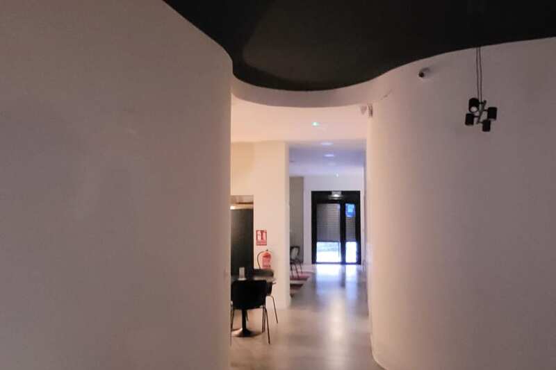 Interior lacueva — arquitectura